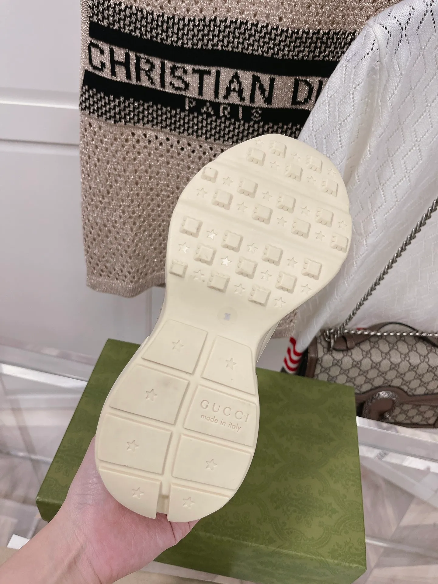 👟👟Ex-factory price 480👟👟 Women's shoes, women's clothing, upgraded version 2022 Gucci Gucci top version couples' dad shoes series is new! 🖤 ⚠GG couple’s dad shoes have been popular in recent years; new colors are updated constantly; Gucci has updated new colors in 2022, and our home and counters have new ones at the same time. This classic dad shoe has celebrities and Internet celebrities Anchors and others are sure to plant grass and call ❤ Classic fashion style, distressed leather surface, 5D drawing printing; mixed surface splicing colors, etc... Original customization (off-white eco-friendly cowhide, first layer of cowhide inside), original outsole... Shiny colorful drawings embellish the sides of the shoe body, old color rubbing, package production technology, 1:1 creation / only to make the best shoes. Size: Women’s 35-45